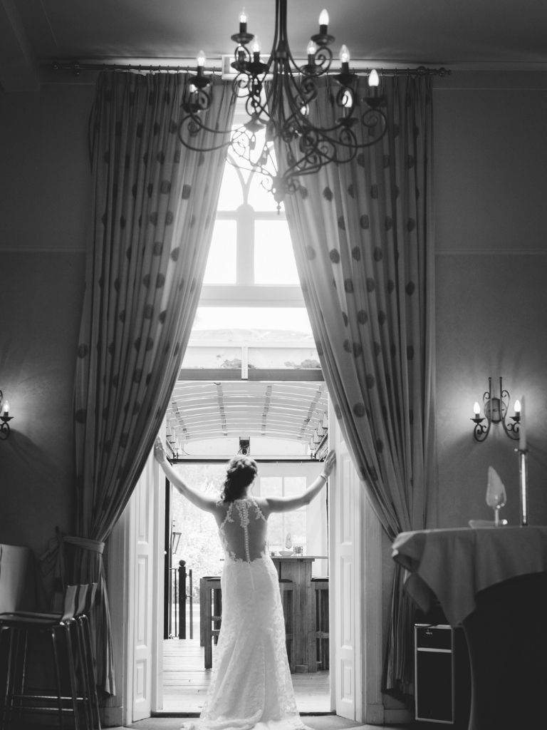 BijDaan Haarstudio Zwolle Bruidskapsels en Make-up achterkant-kroonluchter-kapsel